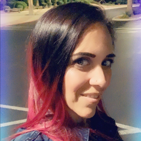 Meet your Posher, Theresa - Picture 2 of 2